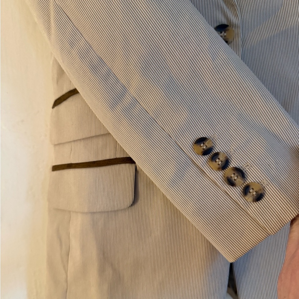 Tailored Beige Single-Button Blazer - image 6